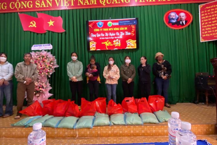 February 2024: Distributed gifts to underprivileged families in Daklak Province, bringing warmth and support to those in need during challenging times.